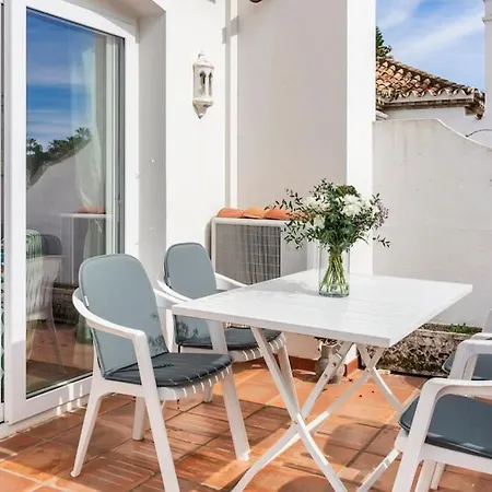 Boutique 200 Mts To Estepona